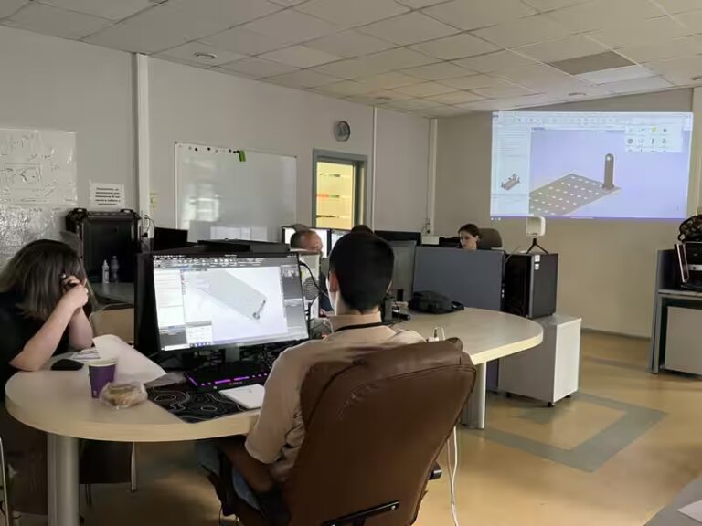 Обучение команды «Aeronova» работе с системой T-FLEX PLM