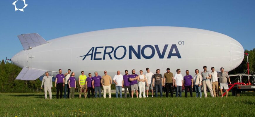 Дирижабль Aeronova NOVA-01 в небе